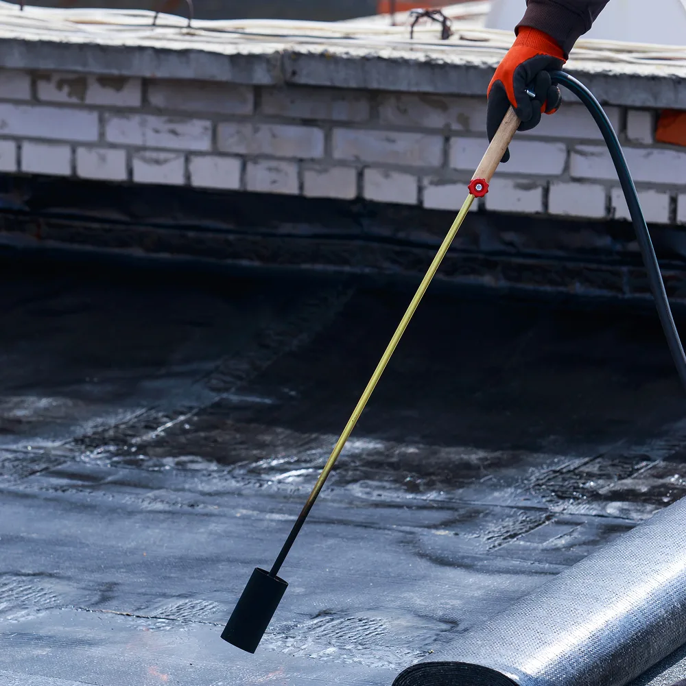 Membrane EPDM ou PVC : quelle étanchéité choisir pour un toit plat à Vergne ?